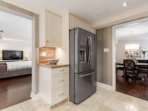 Photo 6 at G17 - 300 Mill Road, Markland Wood, Toronto