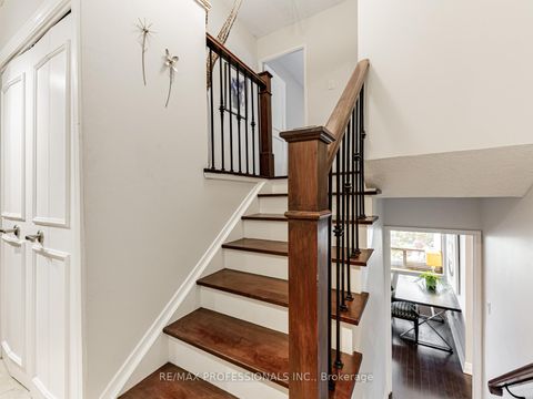 Photo 9 at G17 - 300 Mill Road, Markland Wood, Toronto