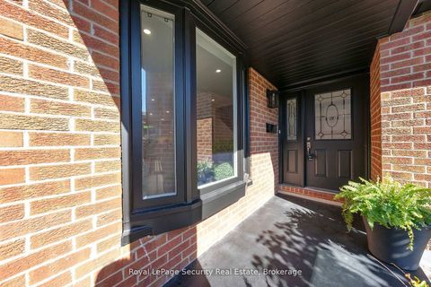 Photo 1 at 74 Andrea Lane, East Woodbridge, Vaughan