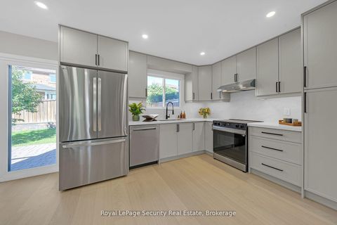 Photo 7 at 74 Andrea Lane, East Woodbridge, Vaughan