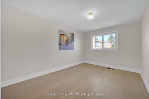 Photo 20 at 74 Andrea Lane, East Woodbridge, Vaughan