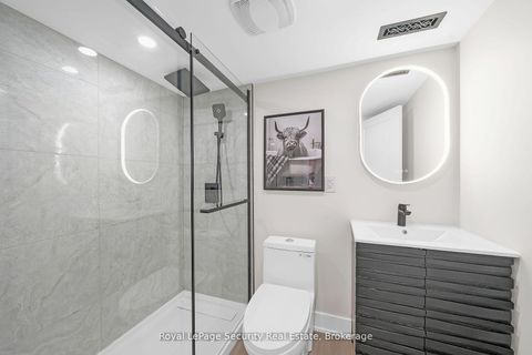 Photo 28 at 74 Andrea Lane, East Woodbridge, Vaughan