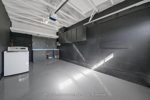 Photo 30 at 74 Andrea Lane, East Woodbridge, Vaughan