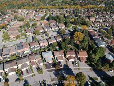 Photo 36 at 74 Andrea Lane, East Woodbridge, Vaughan