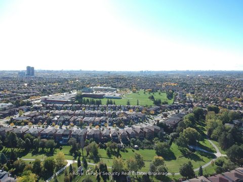 Photo 38 at 74 Andrea Lane, East Woodbridge, Vaughan