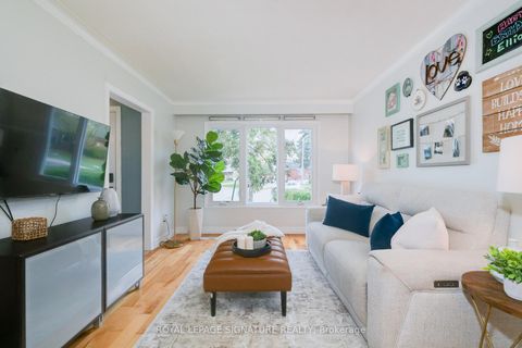 Photo 3 at 31 Castille Avenue, Maryvale, Toronto