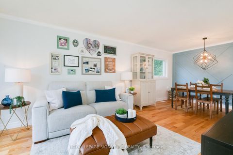 Photo 5 at 31 Castille Avenue, Maryvale, Toronto