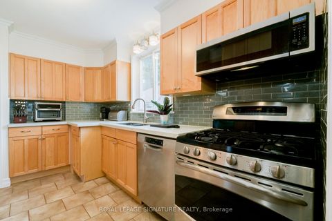 Photo 12 at 31 Castille Avenue, Maryvale, Toronto