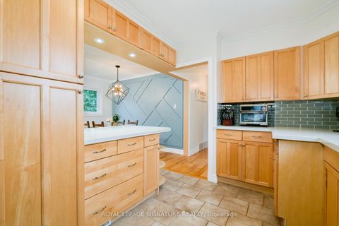 Photo 13 at 31 Castille Avenue, Maryvale, Toronto