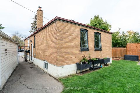 Photo 35 at 31 Castille Avenue, Maryvale, Toronto