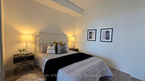 Photo 4 at 1909 - 2020 Bathurst Street, Cedarvale, Toronto