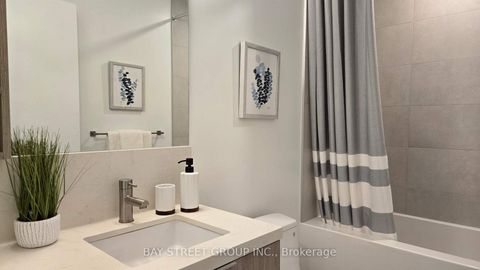 Photo 7 at 1909 - 2020 Bathurst Street, Cedarvale, Toronto