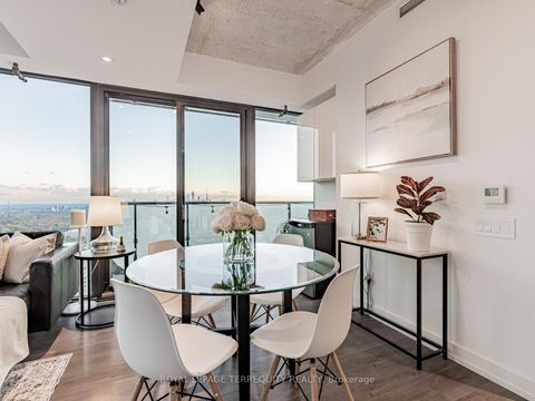 Photo 4 at 4209 - 161 Roehampton Avenue, Mount Pleasant West, Toronto