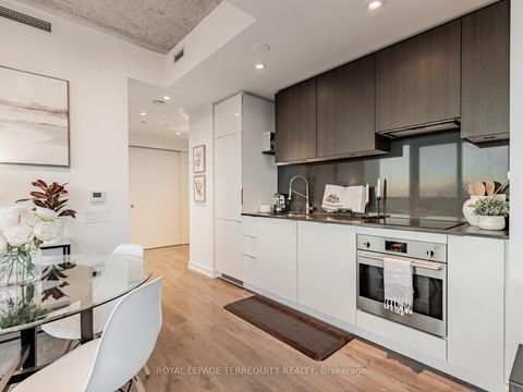 Photo 7 at 4209 - 161 Roehampton Avenue, Mount Pleasant West, Toronto