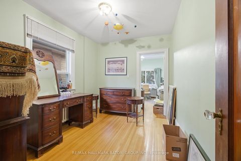 Photo 11 at 405 St Clements Avenue, Lawrence Park South, Toronto