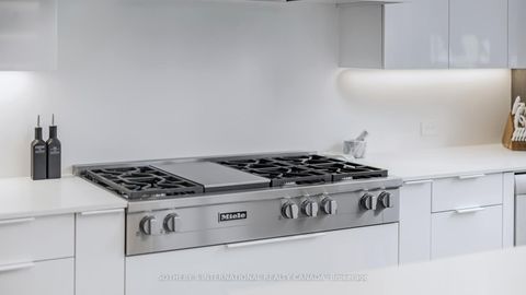 Photo 18 at 77 Bannatyne Drive, Windfields, Toronto