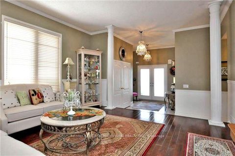 Photo 1 at 81 Spring Farm Road, Bayview Northeast, Aurora