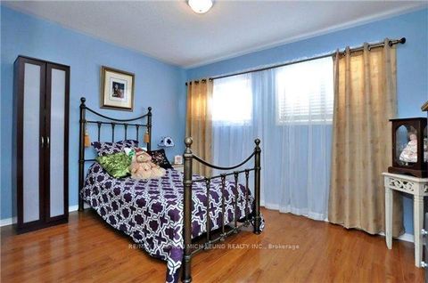 Photo 8 at 81 Spring Farm Road, Bayview Northeast, Aurora