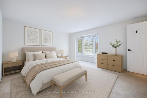 Photo 17 at 7 - 1241 McCraney Street E, CP College Park, Oakville