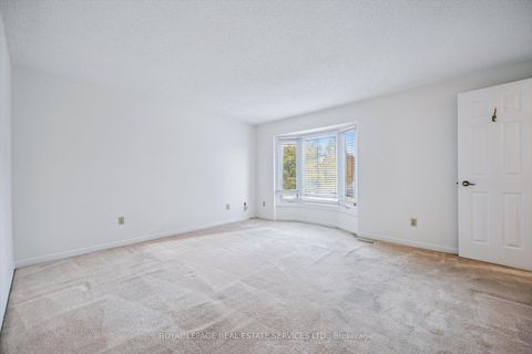 Photo 18 at 7 - 1241 McCraney Street E, CP College Park, Oakville
