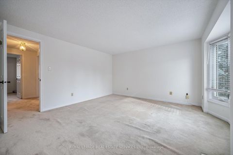 Photo 19 at 7 - 1241 McCraney Street E, CP College Park, Oakville