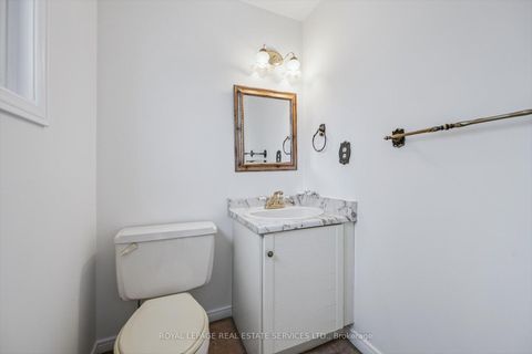 Photo 22 at 7 - 1241 McCraney Street E, CP College Park, Oakville