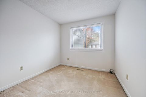 Photo 25 at 7 - 1241 McCraney Street E, CP College Park, Oakville