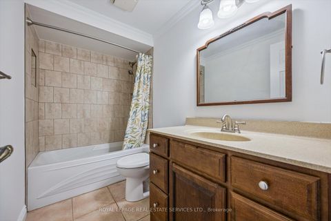 Photo 30 at 7 - 1241 McCraney Street E, CP College Park, Oakville