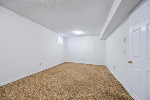 Photo 32 at 7 - 1241 McCraney Street E, CP College Park, Oakville