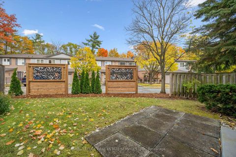 Photo 35 at 7 - 1241 McCraney Street E, CP College Park, Oakville