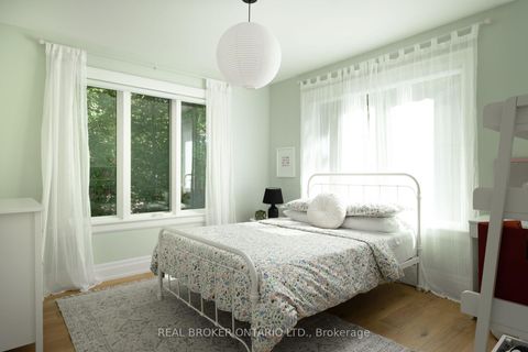 Photo 11 at 5 Wembley Drive, Woodbine Corridor, Toronto