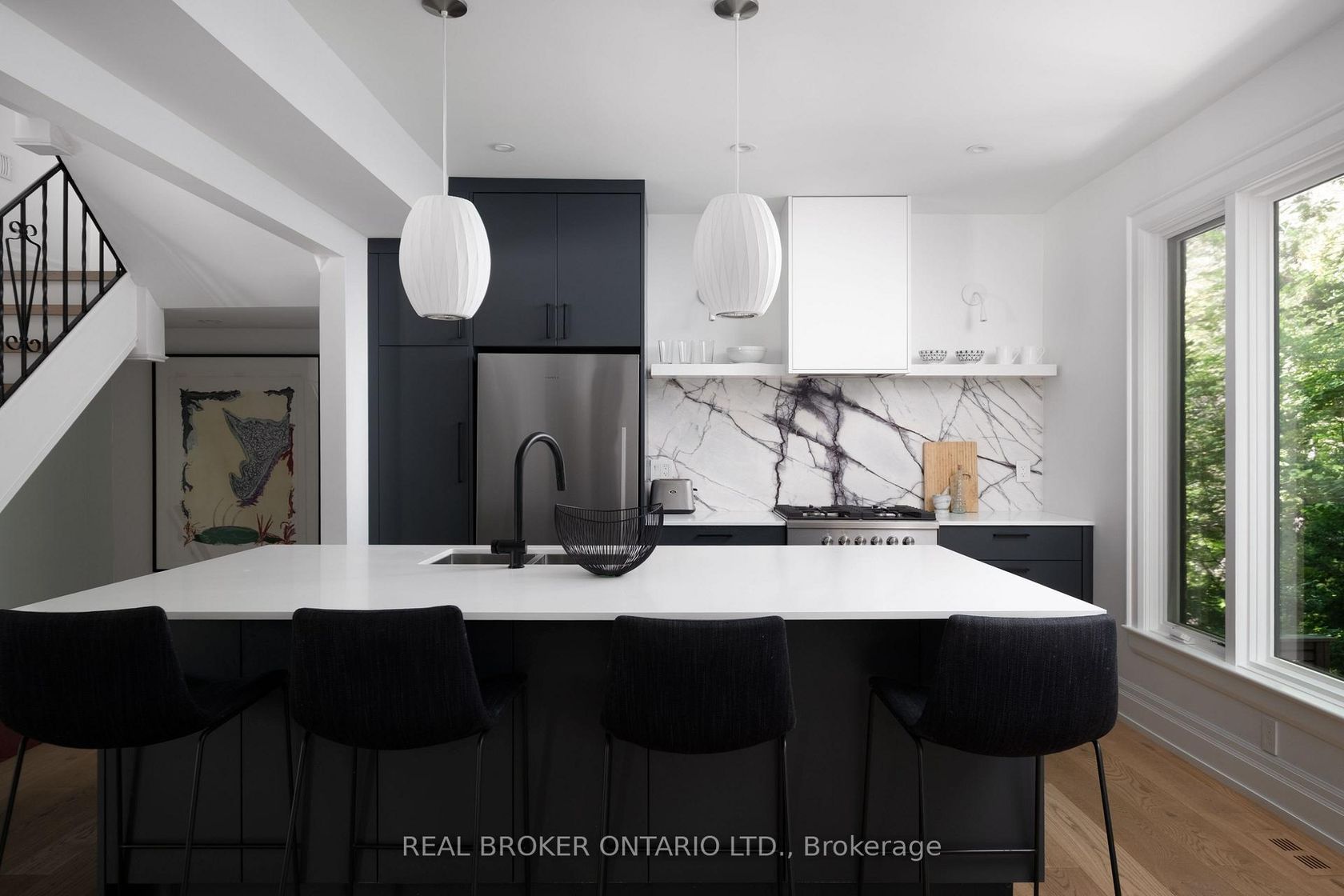 5 Wembley Drive, Woodbine Corridor, Toronto 