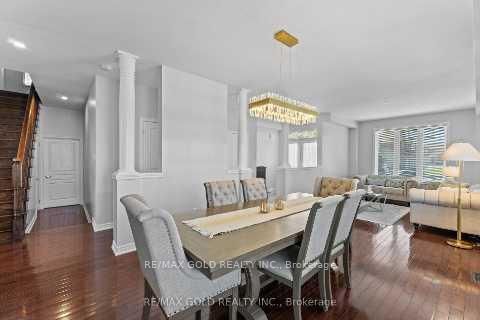 Photo 11 at 23 Glade Drive, Oak Ridges, Richmond Hill