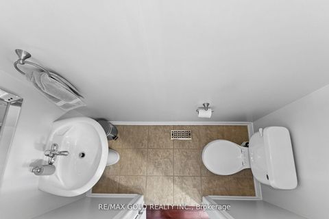 Photo 24 at 23 Glade Drive, Oak Ridges, Richmond Hill