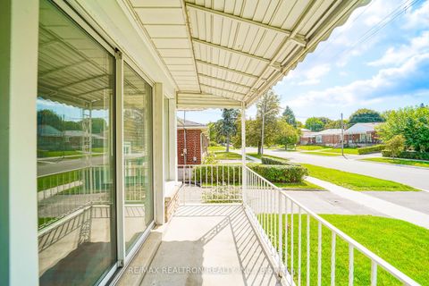 Photo 3 at 31 Tedford Drive, Maryvale, Toronto