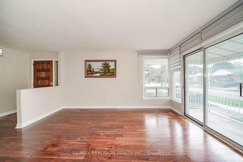 Photo 5 at 31 Tedford Drive, Maryvale, Toronto