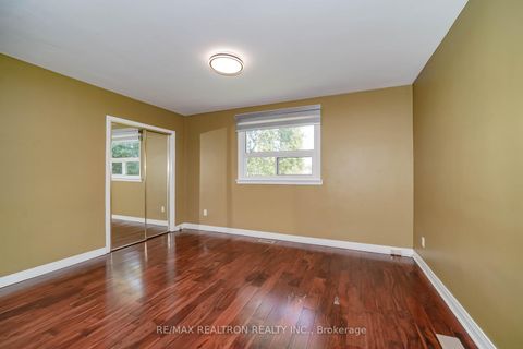 Photo 13 at 31 Tedford Drive, Maryvale, Toronto