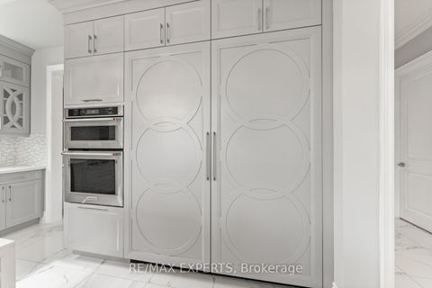 Photo 18 at 97 Ross Vennare Crescent, Kleinburg, Vaughan