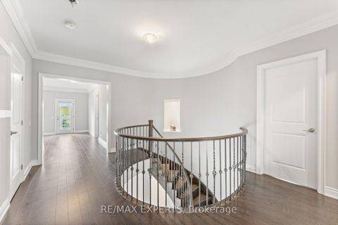Photo 23 at 97 Ross Vennare Crescent, Kleinburg, Vaughan