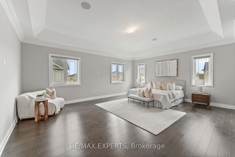 Photo 24 at 97 Ross Vennare Crescent, Kleinburg, Vaughan