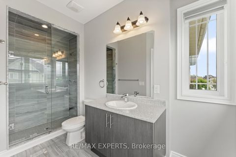 Photo 32 at 97 Ross Vennare Crescent, Kleinburg, Vaughan