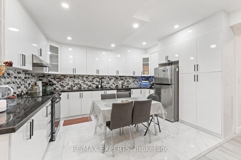 Photo 35 at 97 Ross Vennare Crescent, Kleinburg, Vaughan