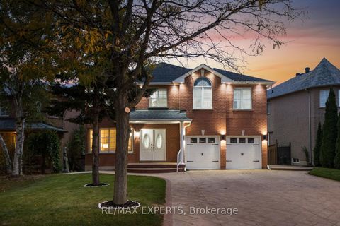 Photo 1 at 147 Ashton Drive, Maple, Vaughan