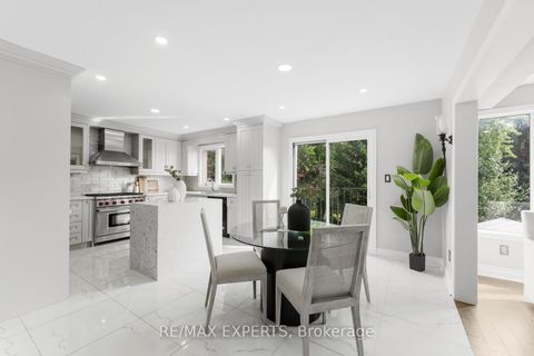 Photo 9 at 147 Ashton Drive, Maple, Vaughan