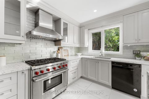 Photo 14 at 147 Ashton Drive, Maple, Vaughan