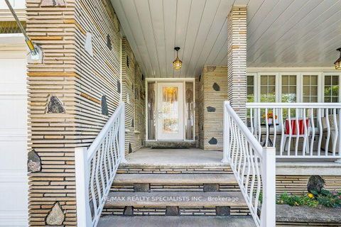 Photo 2 at 61 Brewster Crescent, Jane Heights, Toronto