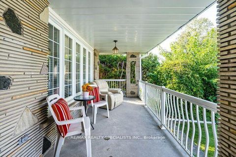 Photo 3 at 61 Brewster Crescent, Jane Heights, Toronto