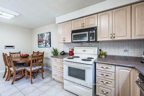 Photo 12 at 61 Brewster Crescent, Jane Heights, Toronto