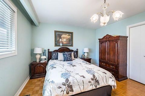 Photo 18 at 61 Brewster Crescent, Jane Heights, Toronto
