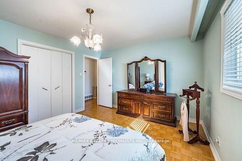 Photo 20 at 61 Brewster Crescent, Jane Heights, Toronto